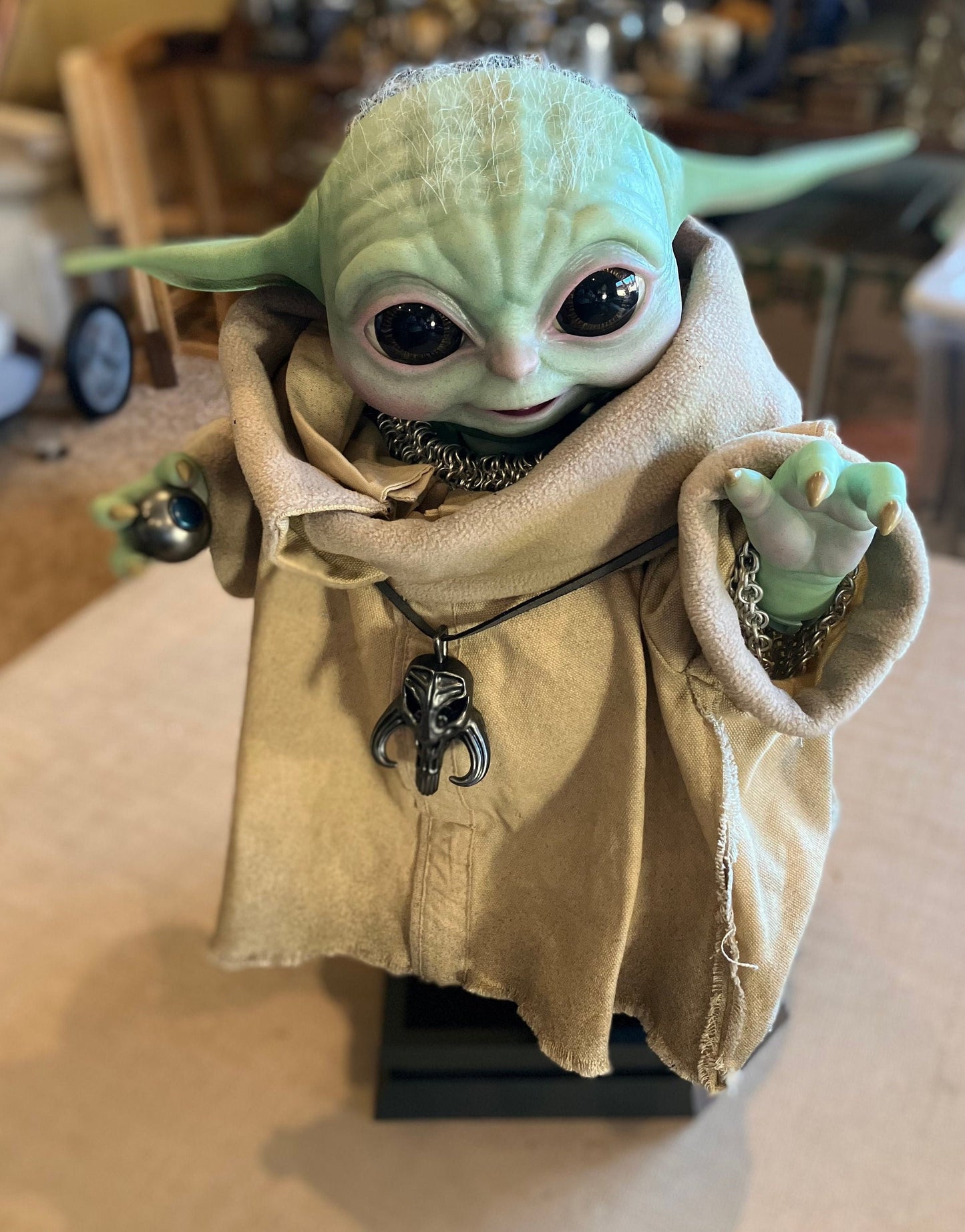 Hot Toys LMS013 1:1 Grogu with Beskar Chainmaille Tunic Star Wars