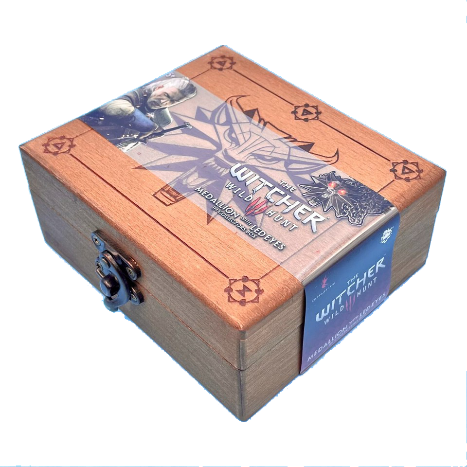 The Witcher Geralt Wolf Medallion – Glowing LED Eyes Pendant in Wooden Collector Box (J!NX / Discontinued)