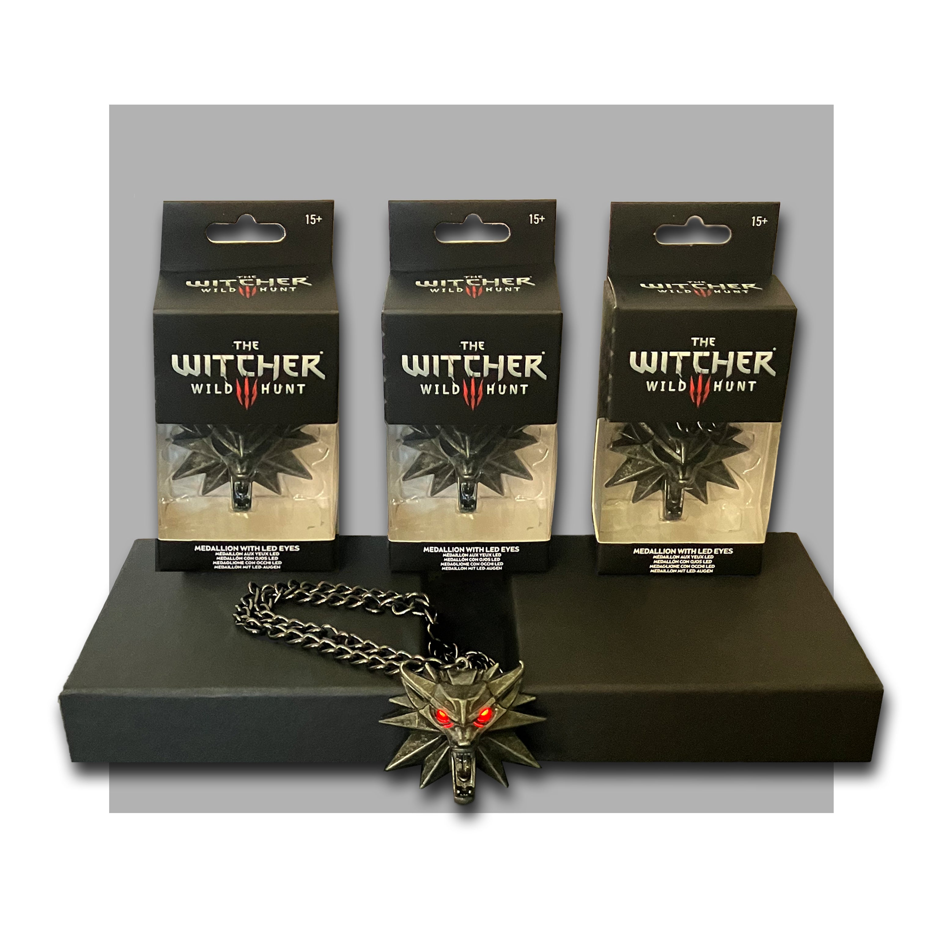 The Witcher White Wolf glowing eyes pendant necklace